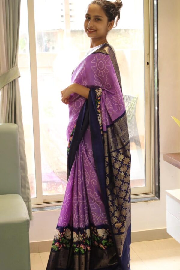 Purple Digital Bandhani Pichwai Foil Print Saree With Blouse